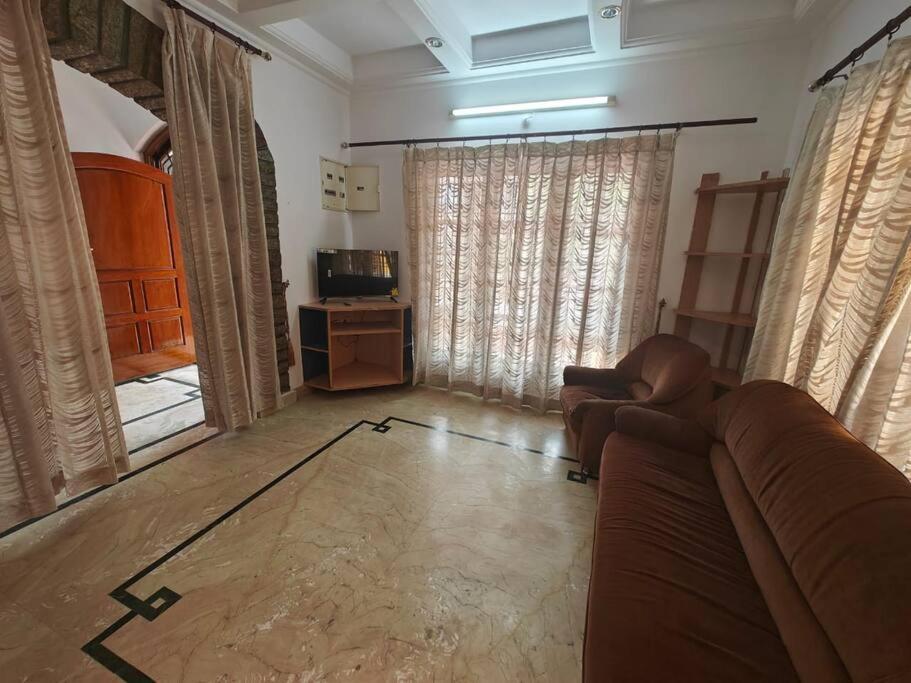 Waterfall Villa - 4Bhk ไมซอร์ ภายนอก รูปภาพ